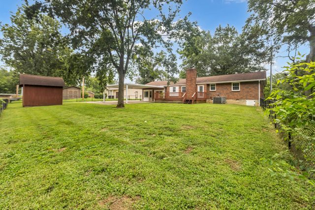 203 Southburn Dr, Hendersonville, TN 37075
