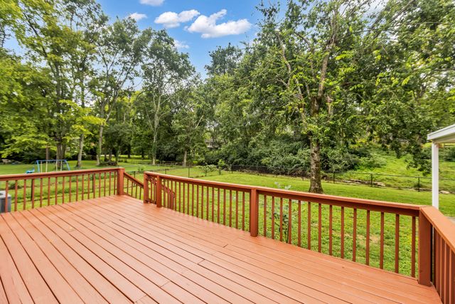 203 Southburn Dr, Hendersonville, TN 37075