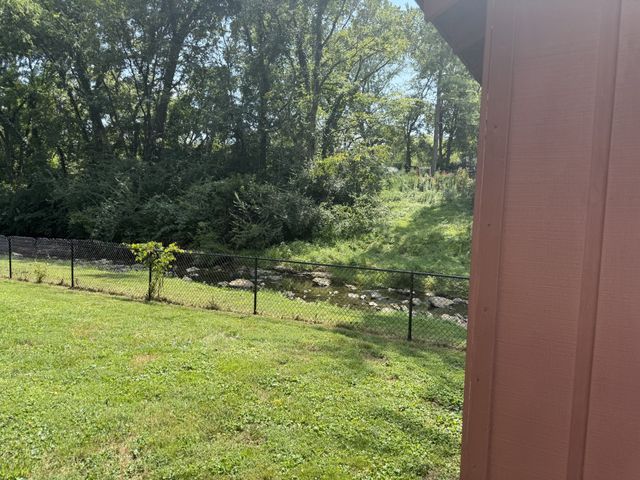203 Southburn Dr, Hendersonville, TN 37075