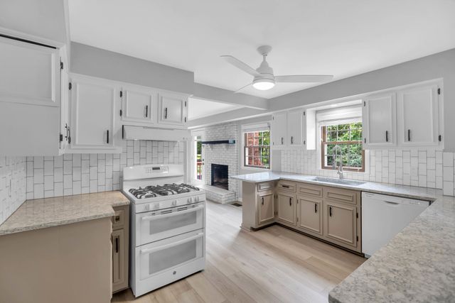 203 Southburn Dr, Hendersonville, TN 37075