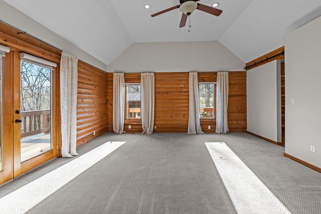 1961 W Finley River Drive, Nixa, MO 65714