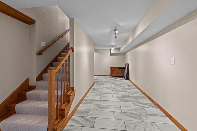 1961 W Finley River Drive, Nixa, MO 65714