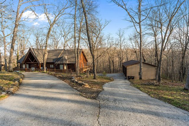 1961 W Finley River Drive, Nixa, MO 65714