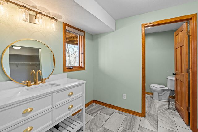 1961 W Finley River Drive, Nixa, MO 65714