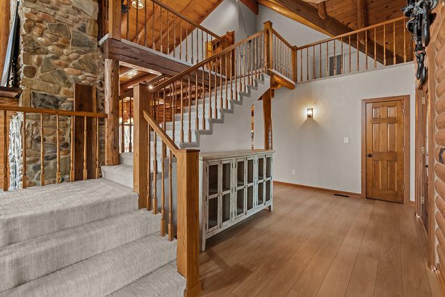 1961 W Finley River Drive, Nixa, MO 65714