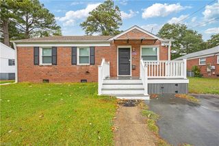 556 Summers DR, Norfolk, VA 23509