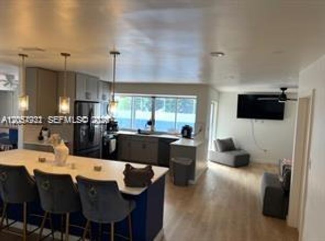 8760 NW 21st Street, Sunrise, FL 33322