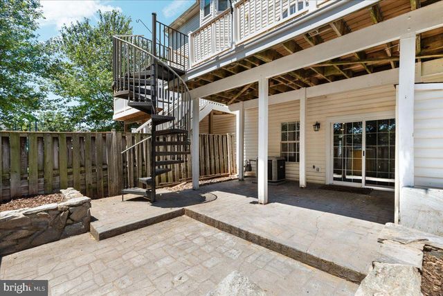 21665 KINGS CROSSING TER, Ashburn, VA 20147