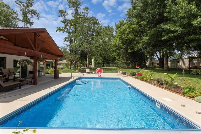 7327 Hardy Street, Overland Park, KS 66204