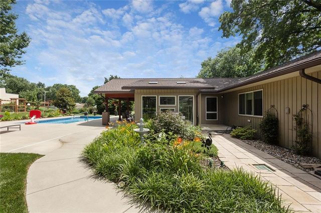 7327 Hardy Street, Overland Park, KS 66204