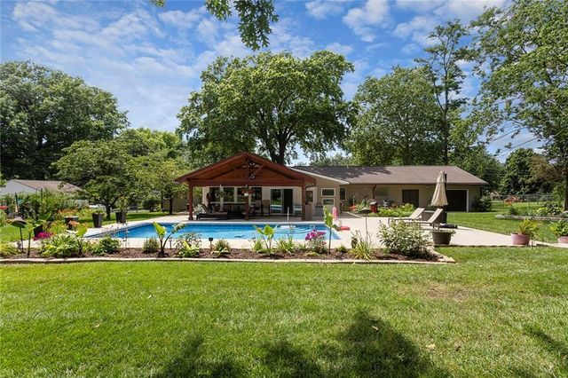 7327 Hardy Street, Overland Park, KS 66204