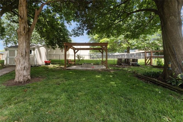 7327 Hardy Street, Overland Park, KS 66204