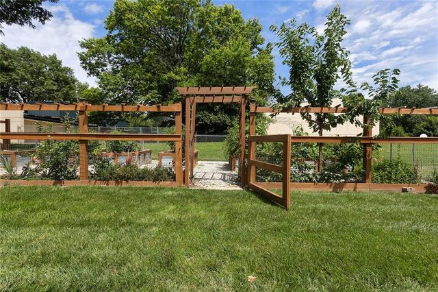7327 Hardy Street, Overland Park, KS 66204