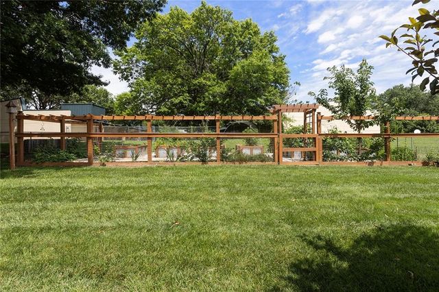 7327 Hardy Street, Overland Park, KS 66204