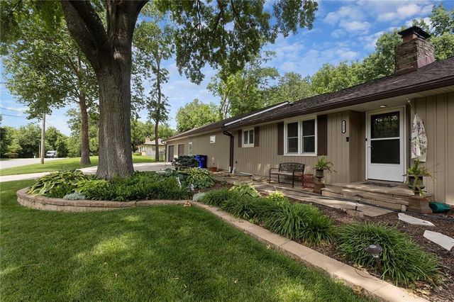 7327 Hardy Street, Overland Park, KS 66204