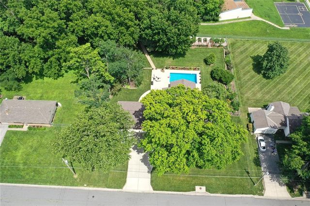 7327 Hardy Street, Overland Park, KS 66204