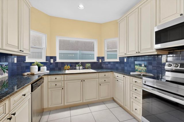 6420 Canterbury NE, Albuquerque, NM 87111