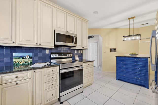 6420 Canterbury NE, Albuquerque, NM 87111