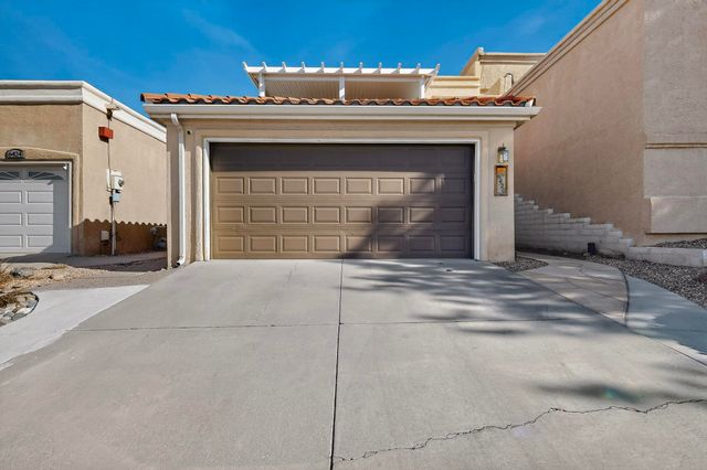 6420 Canterbury NE, Albuquerque, NM 87111