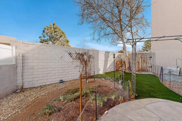 6420 Canterbury NE, Albuquerque, NM 87111