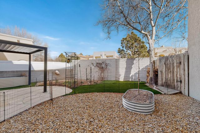 6420 Canterbury NE, Albuquerque, NM 87111