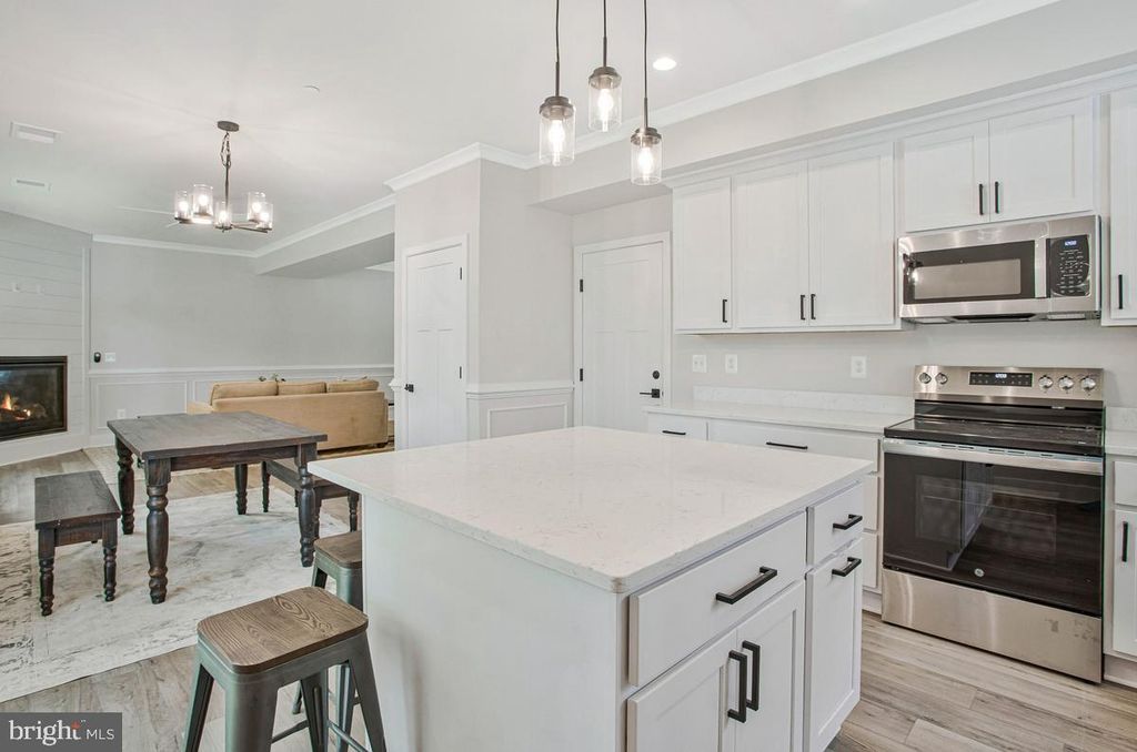 Image 14 of property listing at 1316 JUNIPER ST, Shady Side, MD 20764