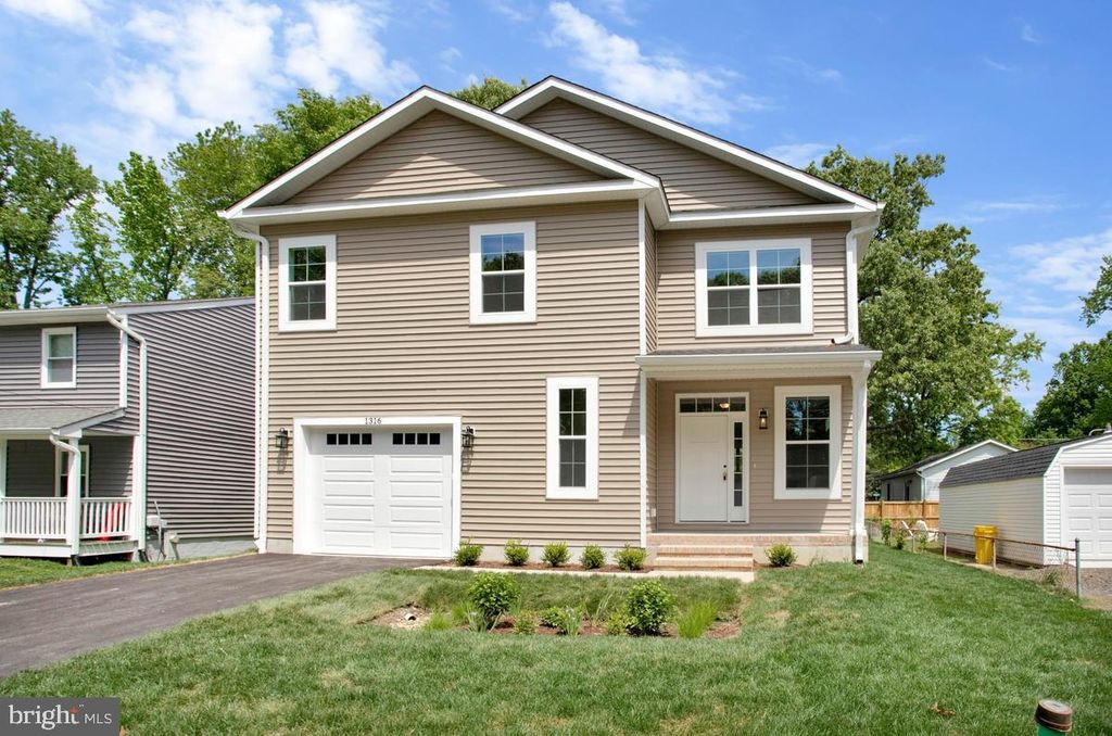 Image 2 of property listing at 1316 JUNIPER ST, Shady Side, MD 20764
