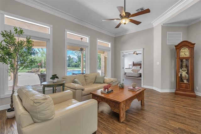 18355 Burkhardt Road, Tomball, TX 77377