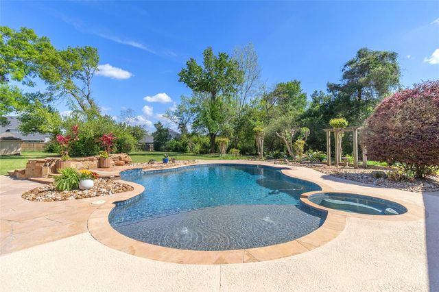 18355 Burkhardt Road, Tomball, TX 77377