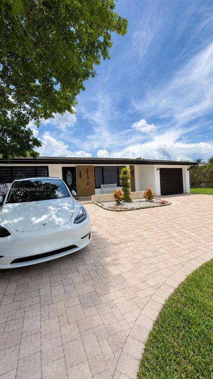 9170 NW 24th Place, Sunrise, FL 33322