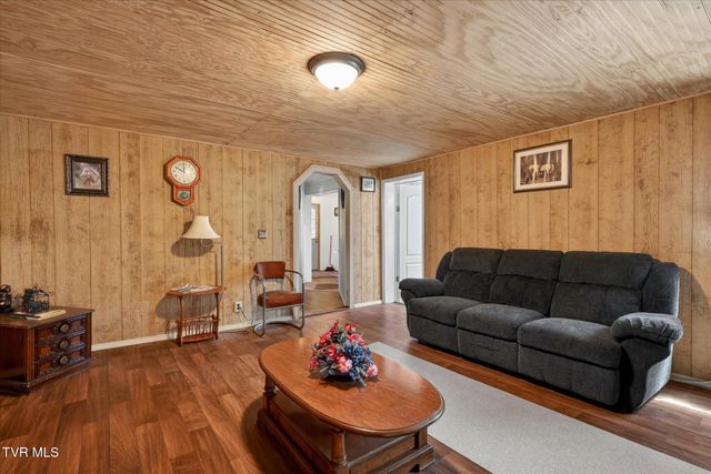 465 Mulberry Road, Greeneville, TN 37745