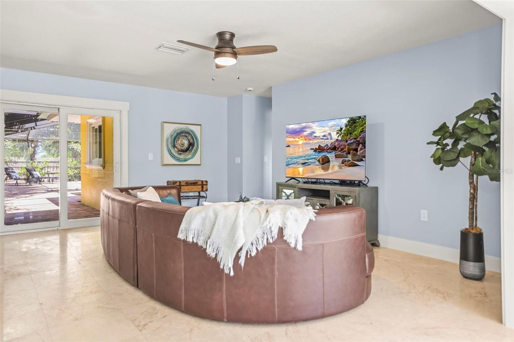 Image 23 of property listing at 412 ORCHID LANE, Palm Harbor, FL 34683