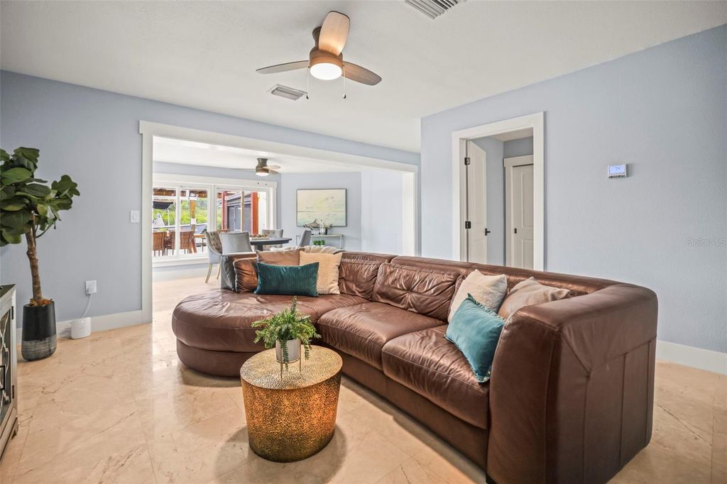 Image 24 of property listing at 412 ORCHID LANE, Palm Harbor, FL 34683