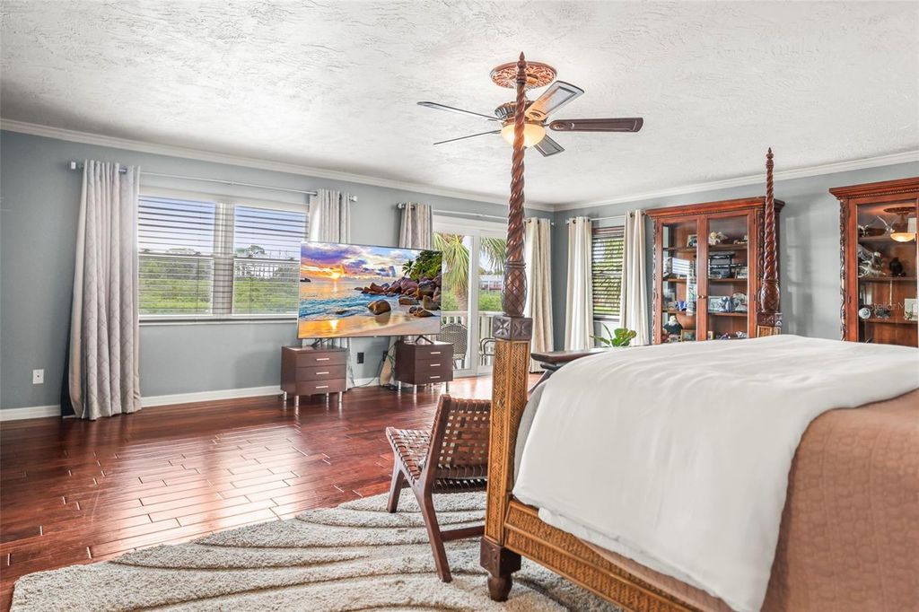 Image 30 of property listing at 412 ORCHID LANE, Palm Harbor, FL 34683