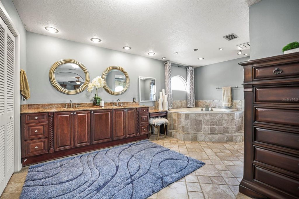 Image 31 of property listing at 412 ORCHID LANE, Palm Harbor, FL 34683