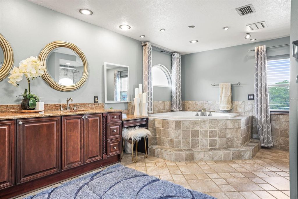 Image 32 of property listing at 412 ORCHID LANE, Palm Harbor, FL 34683