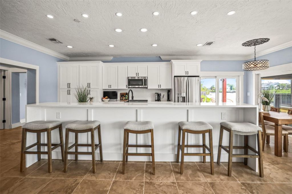 Image 9 of property listing at 412 ORCHID LANE, Palm Harbor, FL 34683