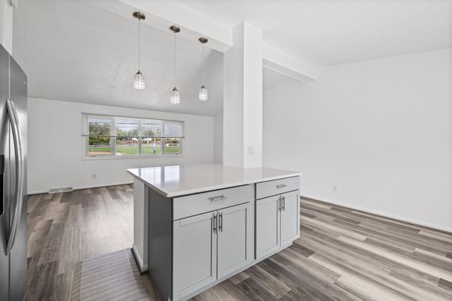 8921 49th Avenue N, New Hope, MN 55428