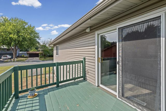 8921 49th Avenue N, New Hope, MN 55428