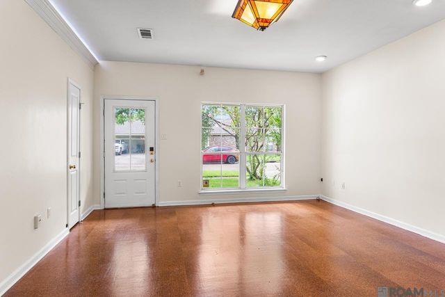 5129 Amberlyn Dr, Baton Rouge, LA 70820