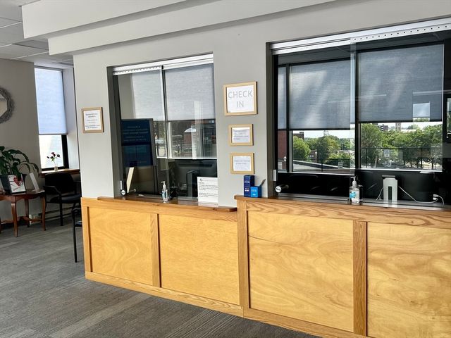 50 Maple St, Springfield, MA 01103