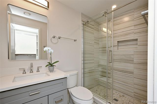 211 E Merrill Street 610, Birmingham, MI 48009