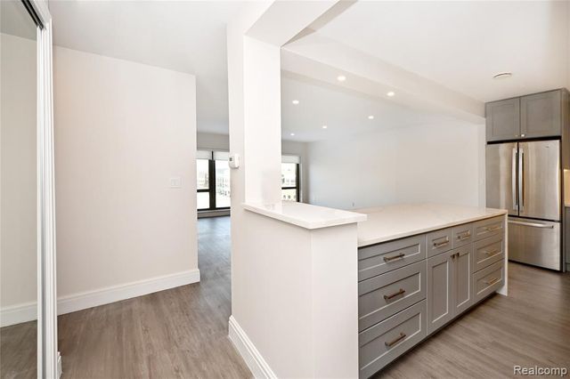 211 E Merrill Street 610, Birmingham, MI 48009