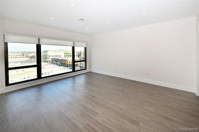 211 E Merrill Street 610, Birmingham, MI 48009