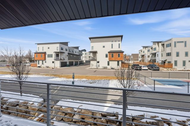 498 W 2200 N, Layton, UT 84041