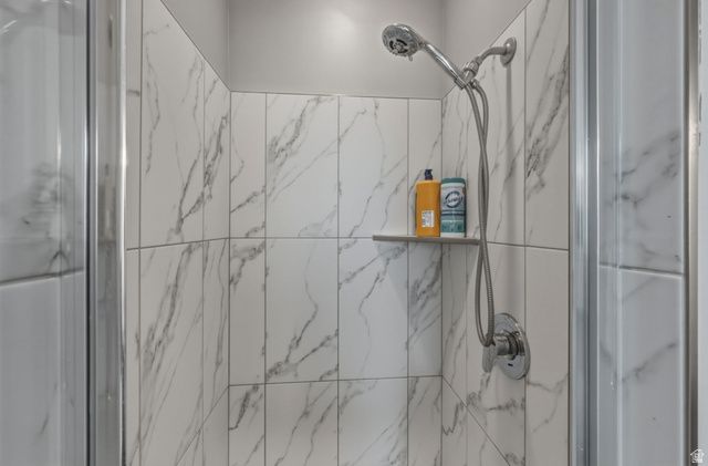 498 W 2200 N, Layton, UT 84041