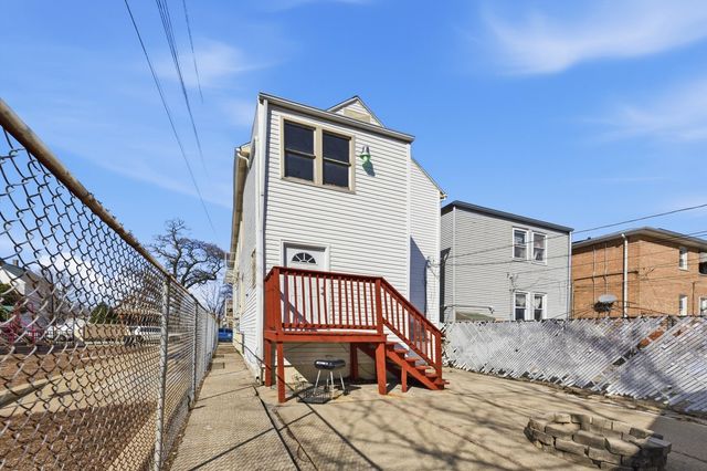 1507 S 51st Avenue, Cicero, IL 60804