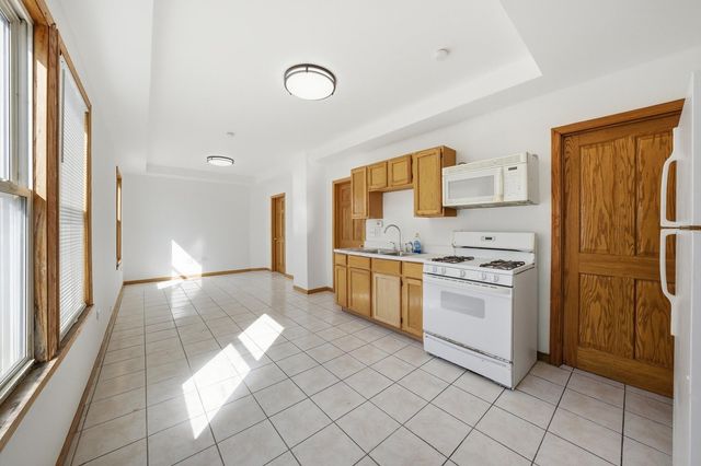 1507 S 51st Avenue, Cicero, IL 60804