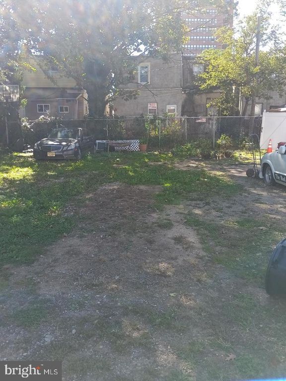722 CEDAR ST, CAMDEN, NJ 08102 — photo 2
