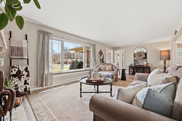 2625 Belleflower Drive, Alliance, OH 44601